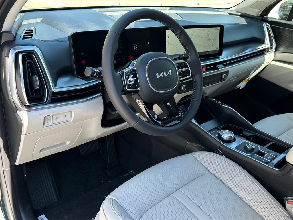 new 2025 Kia Sorento Hybrid car, priced at $38,058