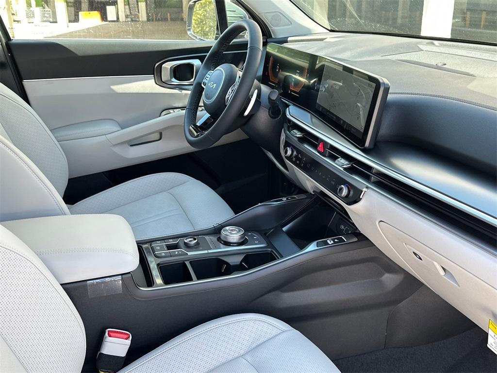 new 2025 Kia Sorento Hybrid car, priced at $38,058