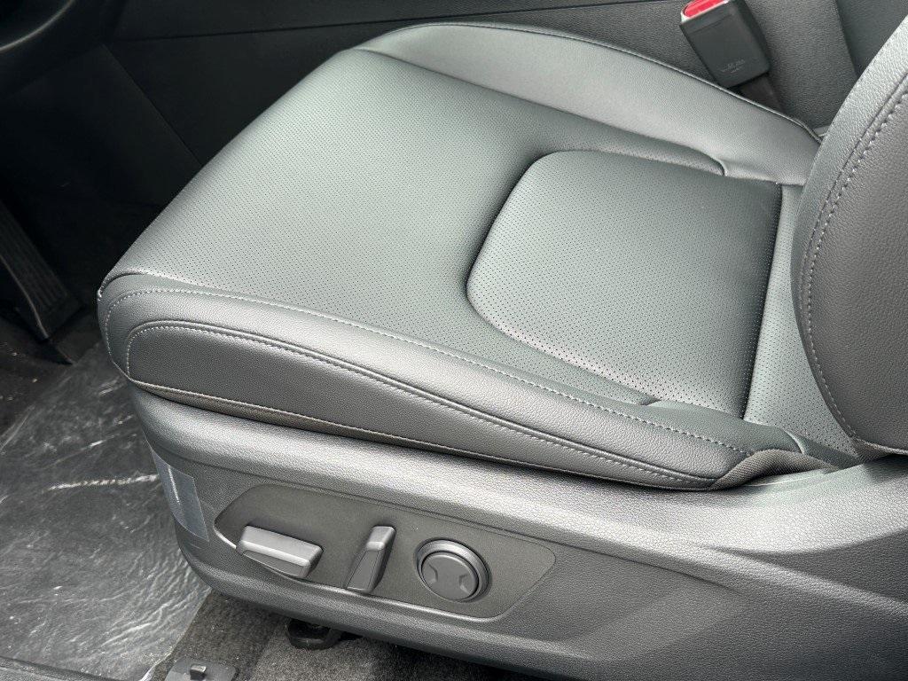 new 2025 Kia Sportage Hybrid car, priced at $35,251
