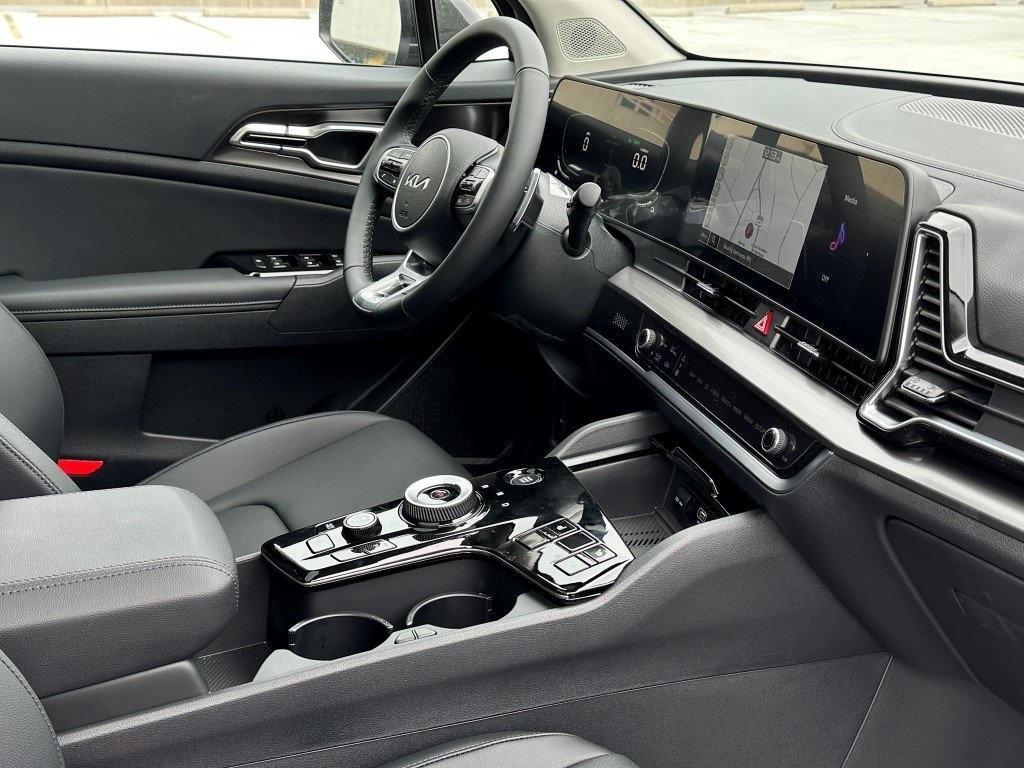 new 2025 Kia Sportage Hybrid car, priced at $35,251
