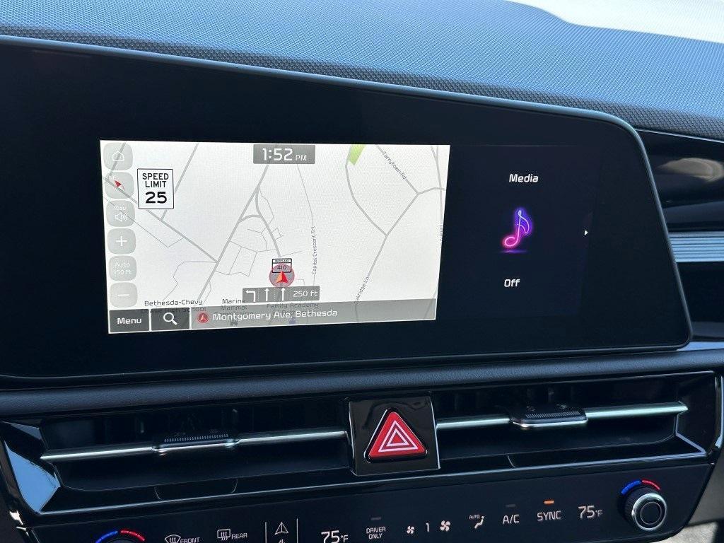 new 2025 Kia Niro car, priced at $31,828