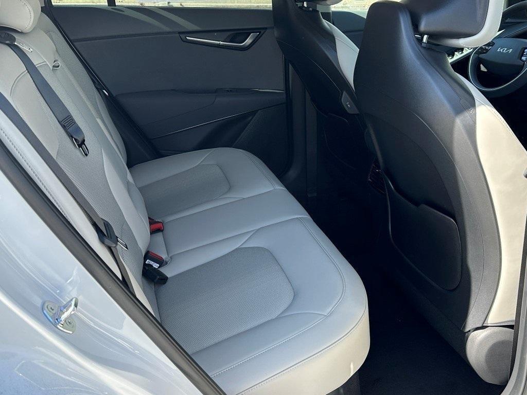 new 2025 Kia Niro car, priced at $31,828