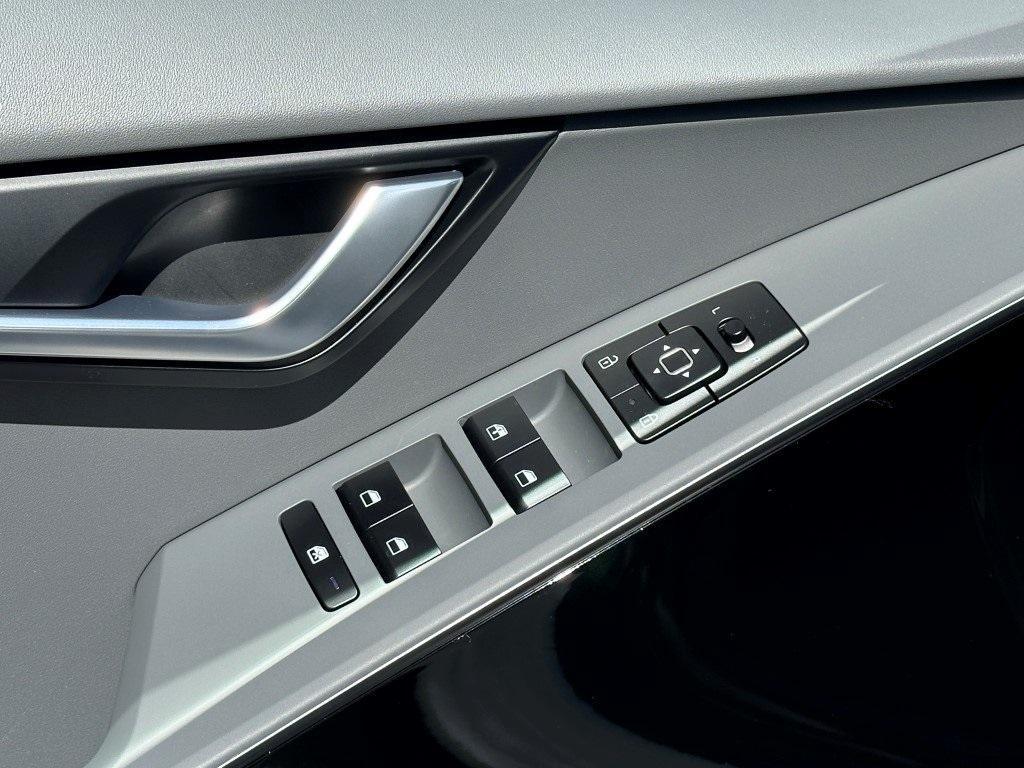 new 2025 Kia Niro car, priced at $31,828