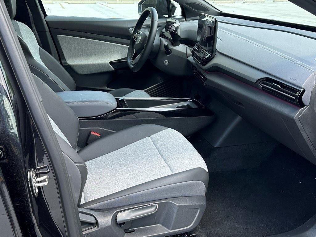 used 2024 Volkswagen ID.4 car, priced at $24,038