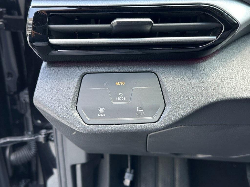 used 2024 Volkswagen ID.4 car, priced at $24,038