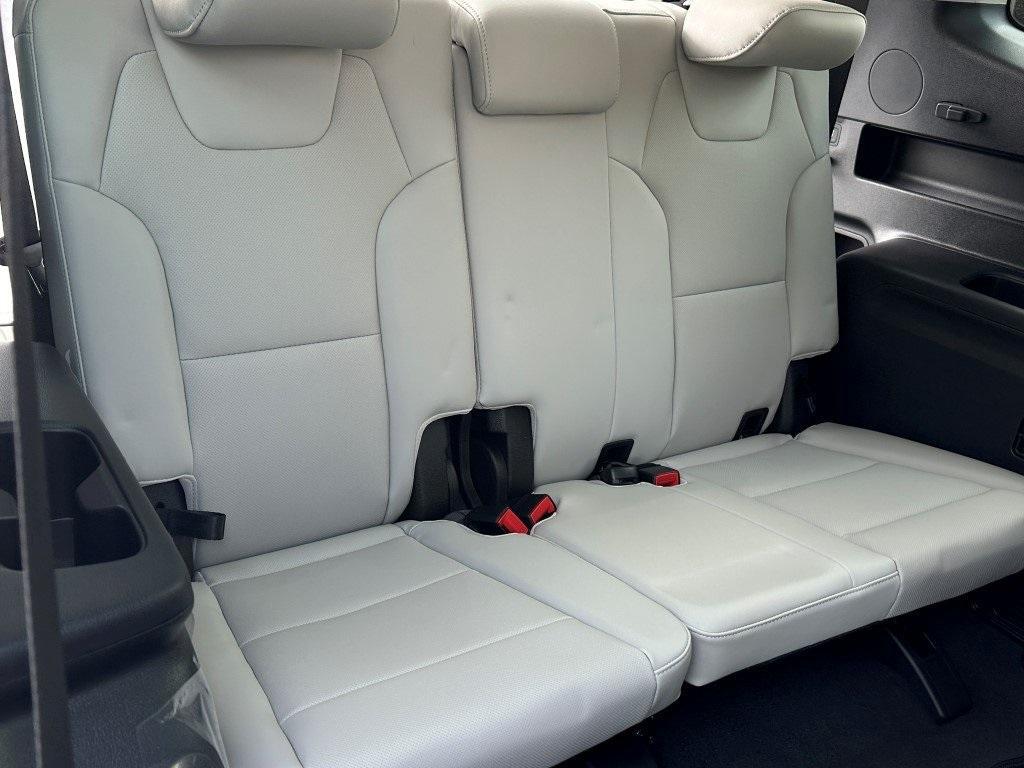 new 2025 Kia Telluride car, priced at $43,905