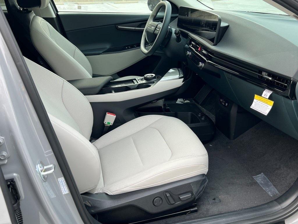 new 2025 Kia EV6 car, priced at $55,810