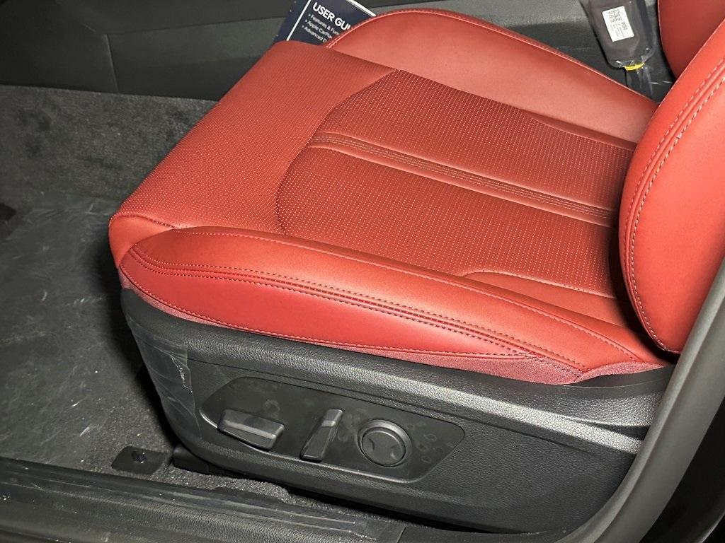new 2025 Kia K5 car, priced at $29,021