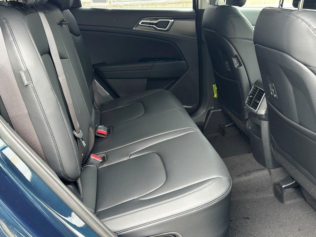 new 2025 Kia Sportage Hybrid car, priced at $34,295