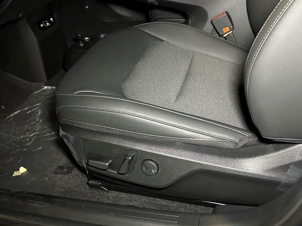 new 2025 Kia EV6 car, priced at $54,140