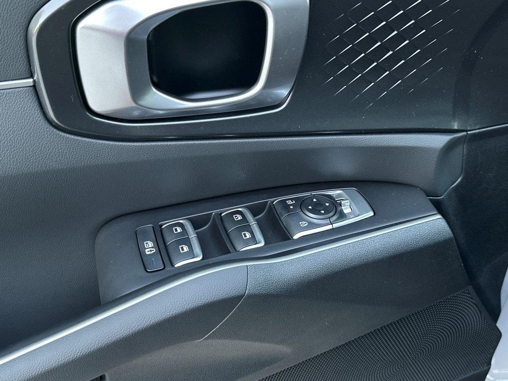 new 2025 Kia Sorento car, priced at $42,199