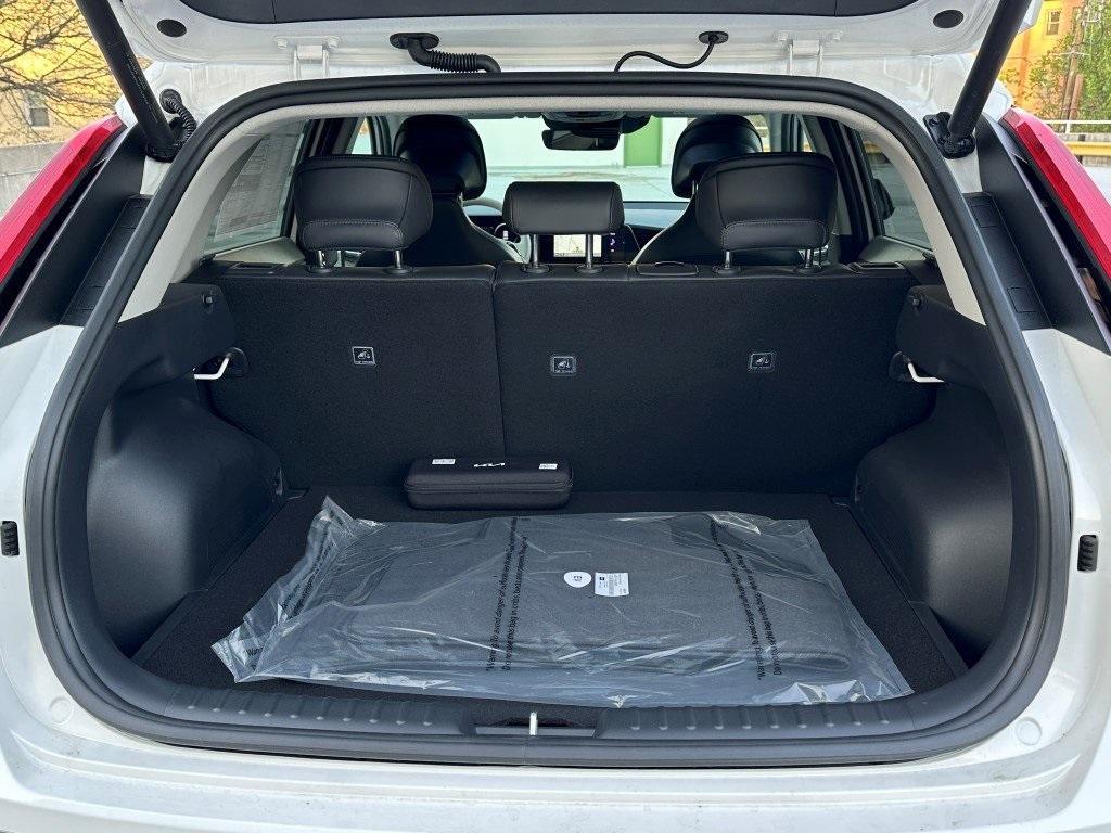 new 2025 Kia Niro EV car, priced at $47,116