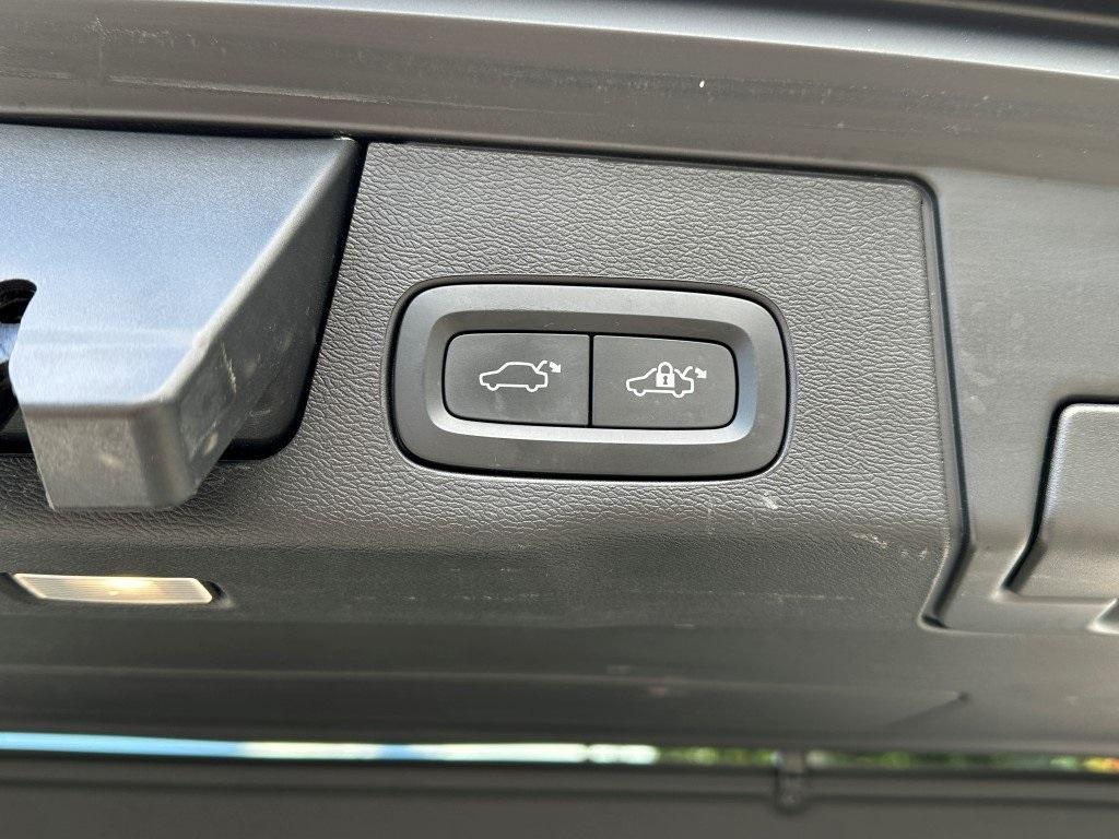 used 2023 Volvo XC60 car, priced at $33,502