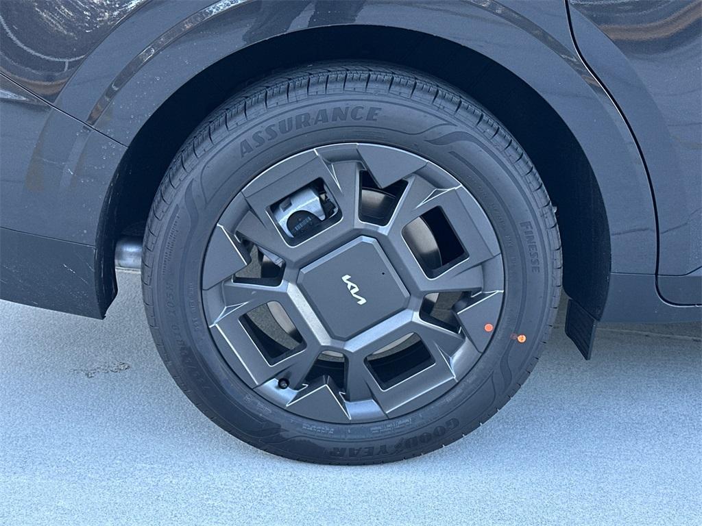 new 2026 Kia Carnival Hybrid car, priced at $46,932
