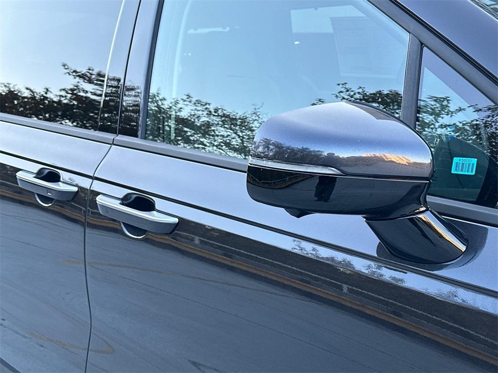 new 2026 Kia Carnival Hybrid car, priced at $46,932