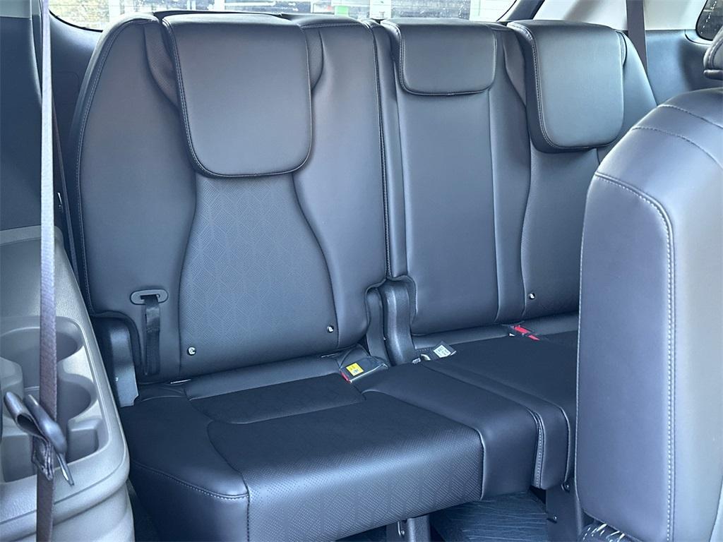 new 2026 Kia Carnival Hybrid car, priced at $46,932