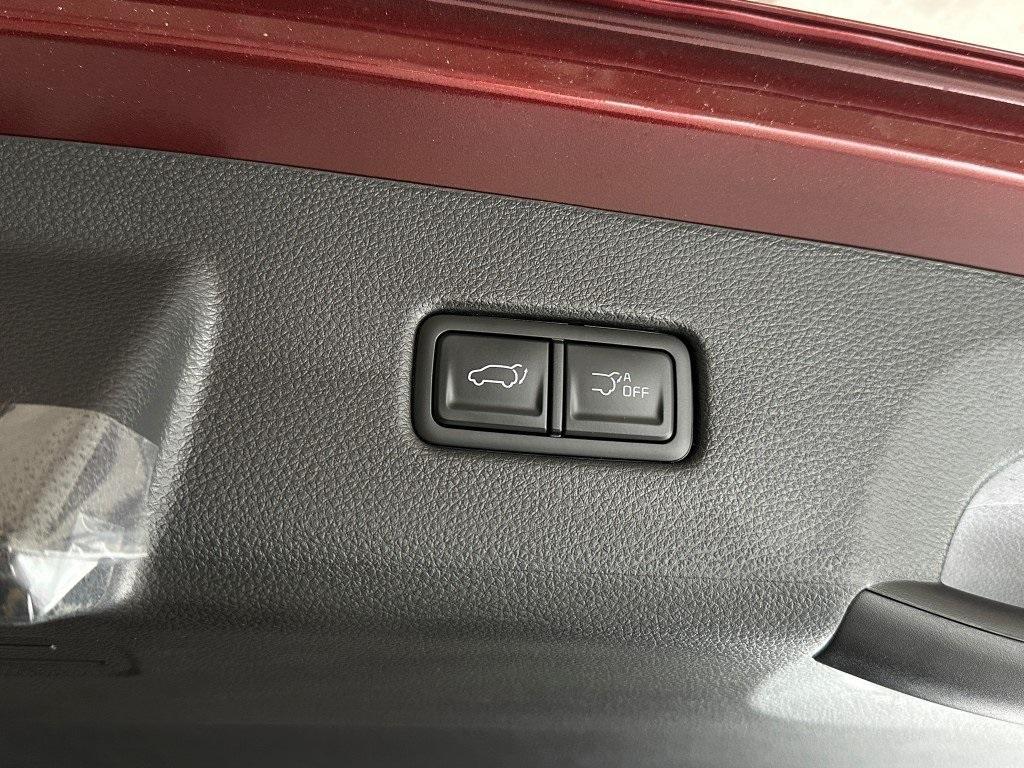 new 2025 Kia Carnival car, priced at $42,351