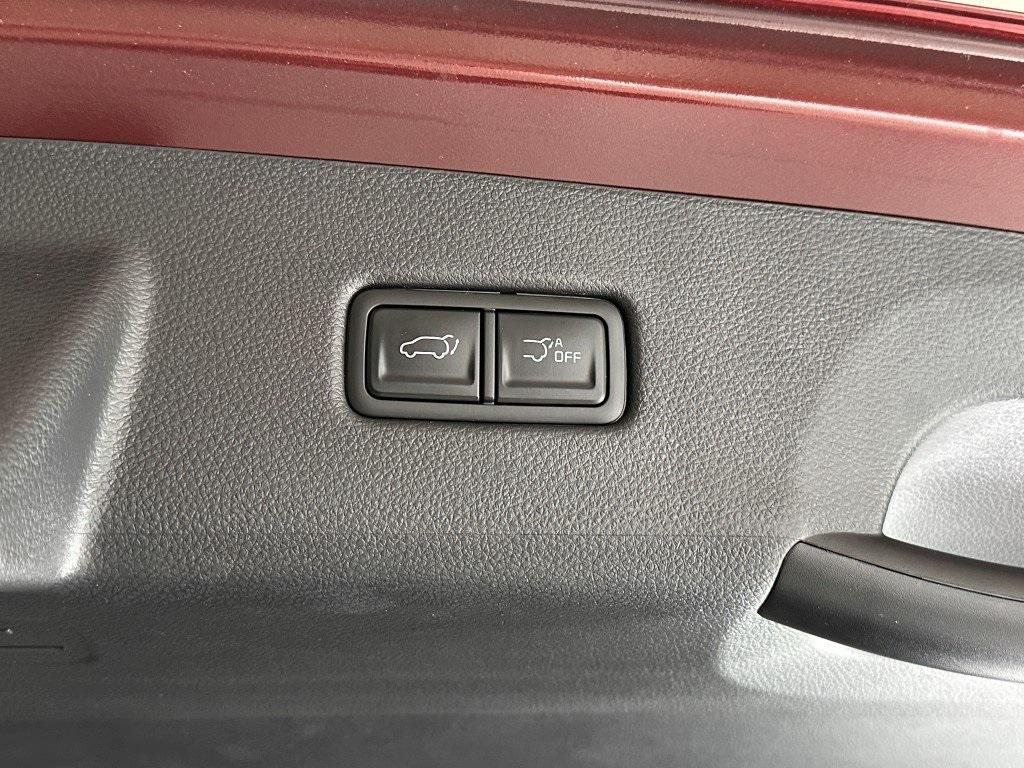 new 2025 Kia Carnival Hybrid car, priced at $49,150