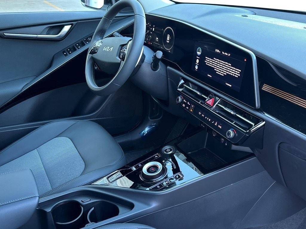 new 2025 Kia Niro EV car, priced at $31,688