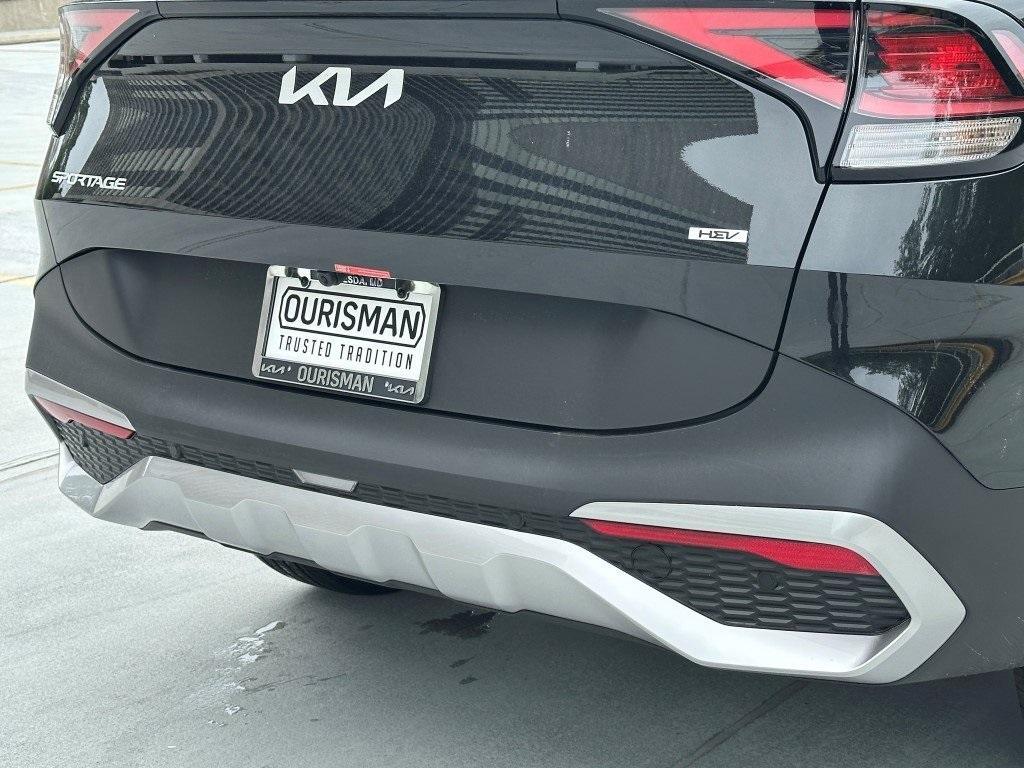 new 2025 Kia Sportage Hybrid car, priced at $33,960