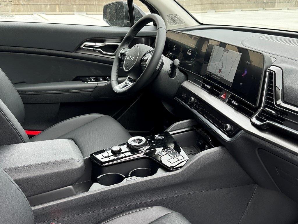 new 2025 Kia Sportage Hybrid car, priced at $33,960