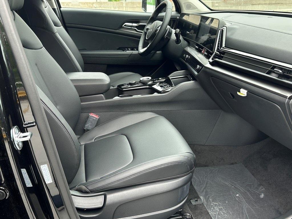 new 2025 Kia Sportage Hybrid car, priced at $33,960