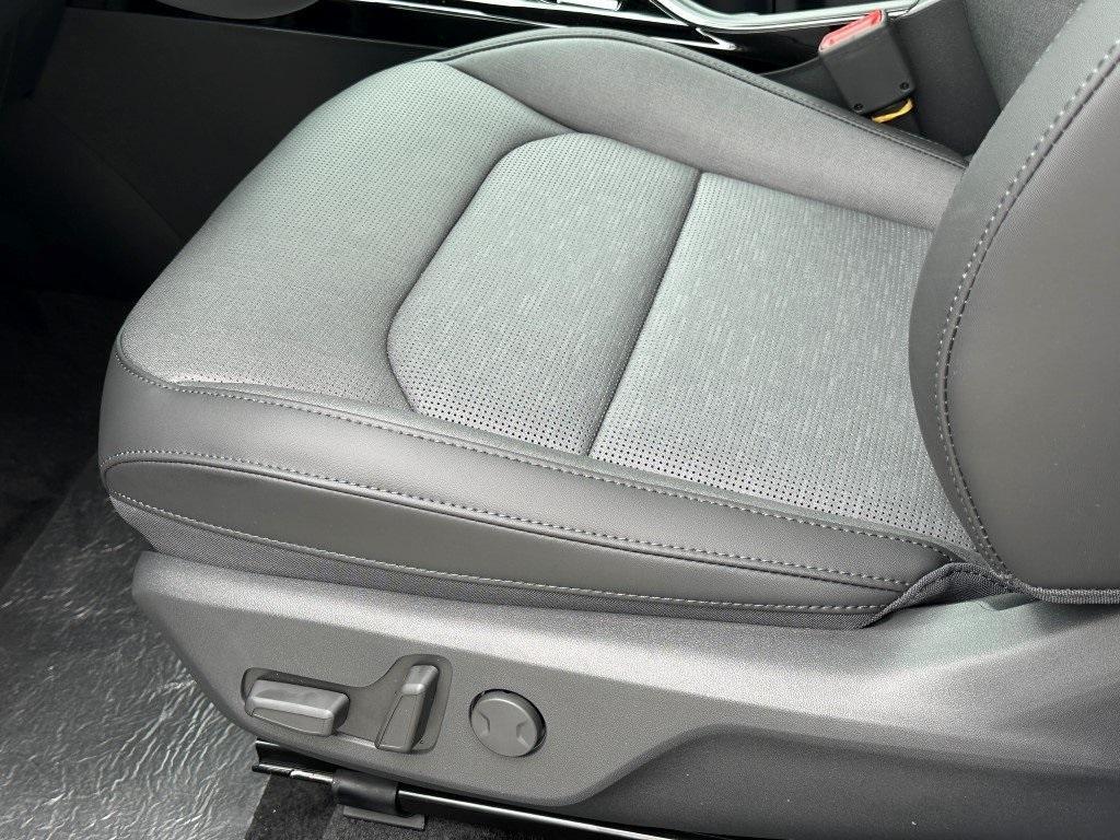 new 2025 Kia Niro Plug-In Hybrid car, priced at $42,213