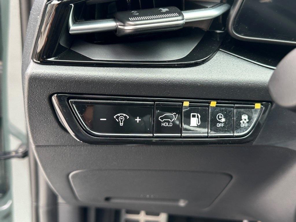 new 2025 Kia Niro Plug-In Hybrid car, priced at $42,213