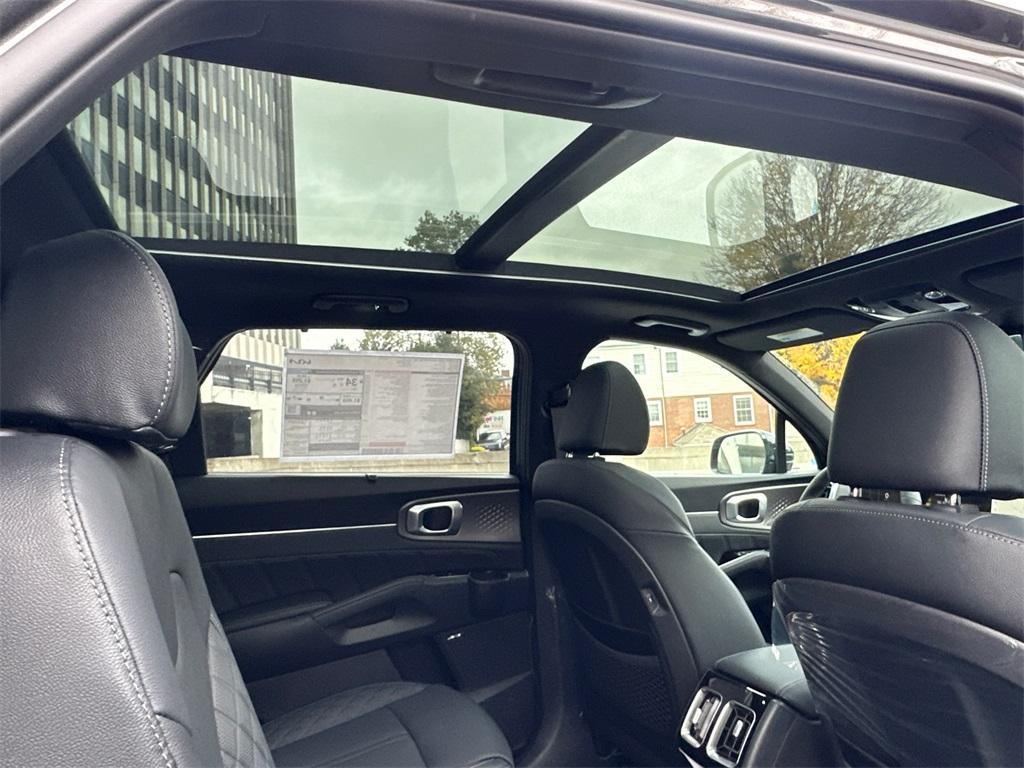 new 2026 Kia Sorento Hybrid car, priced at $44,927