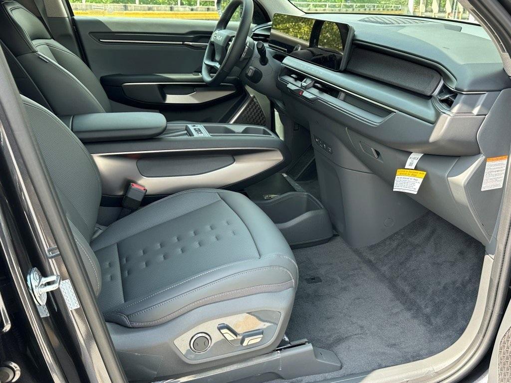 new 2026 Kia EV9 car, priced at $60,845