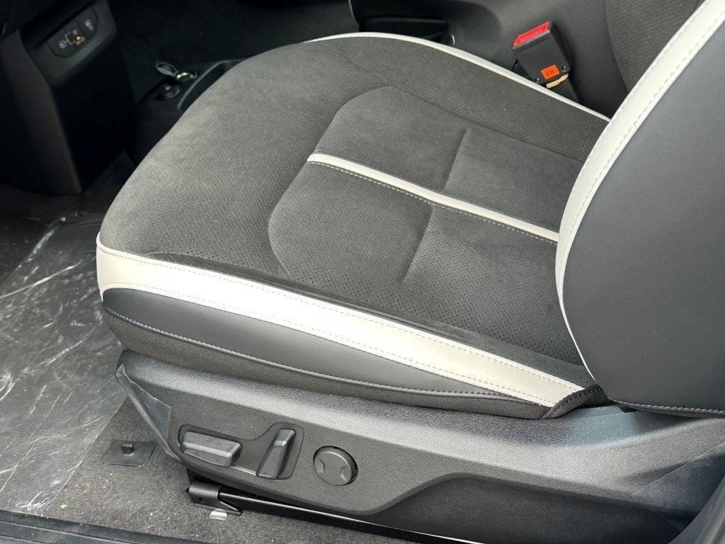 new 2025 Kia EV6 car, priced at $60,505