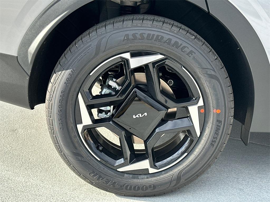 new 2026 Kia Sportage Hybrid car, priced at $33,894