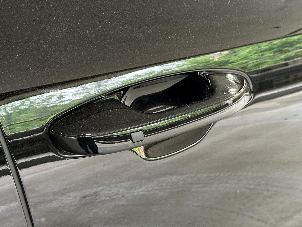 new 2025 Kia Niro car, priced at $27,667