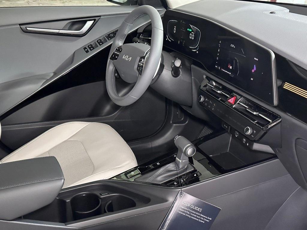 new 2025 Kia Niro car, priced at $31,702
