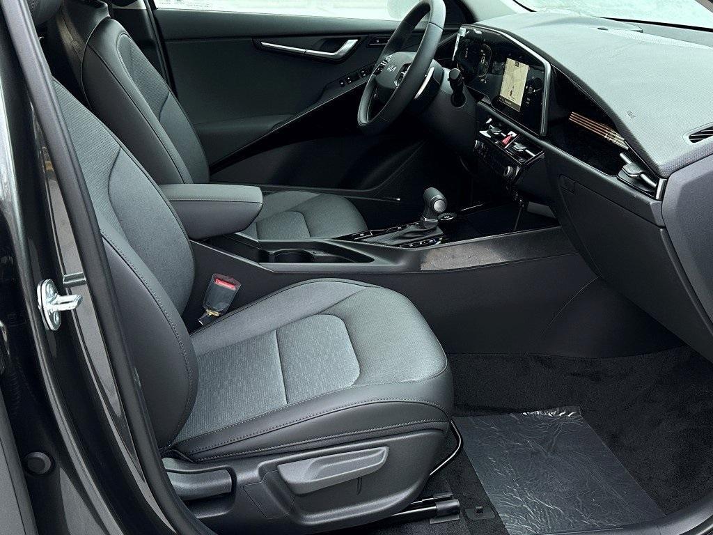 new 2025 Kia Niro car, priced at $32,665