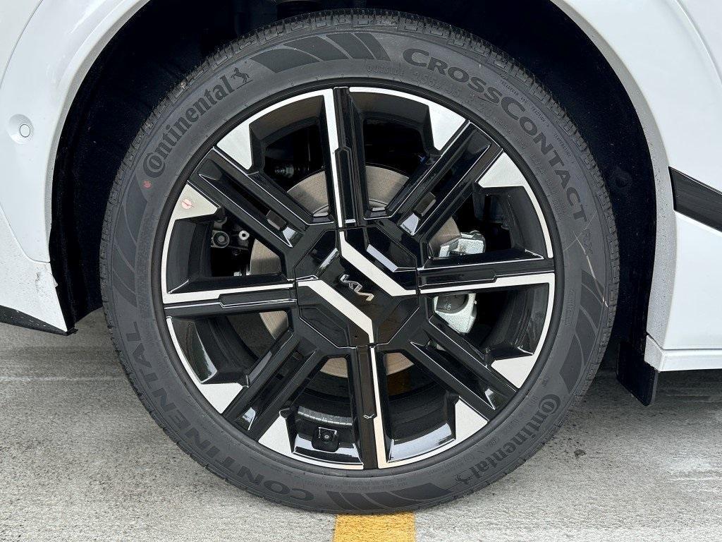 new 2025 Kia EV6 car, priced at $60,235
