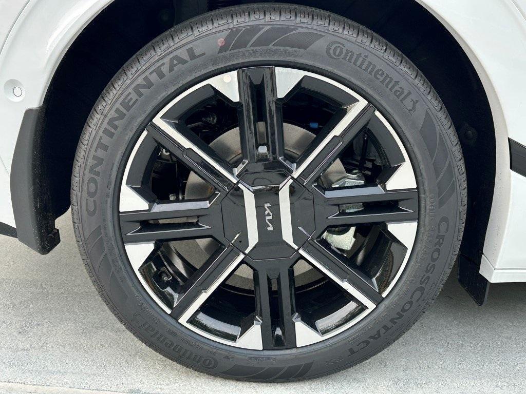 new 2025 Kia EV6 car, priced at $60,210