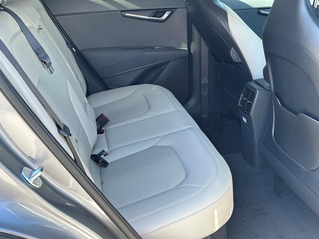 new 2025 Kia Niro car, priced at $31,278
