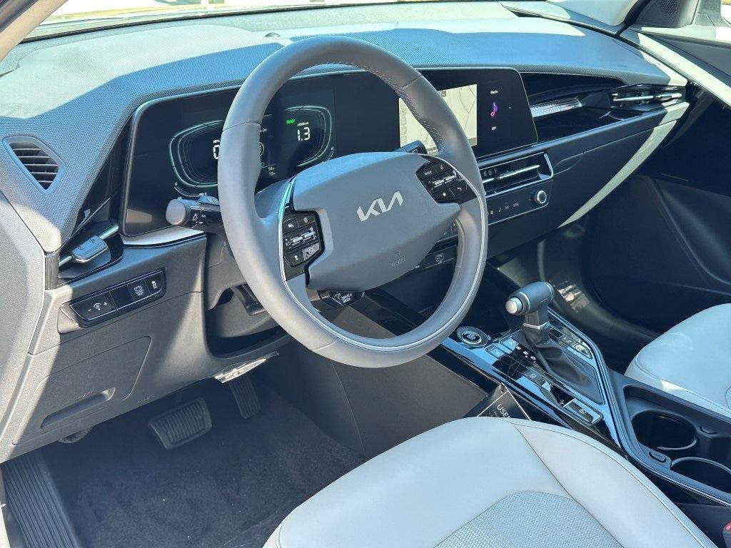 new 2025 Kia Niro car, priced at $31,278