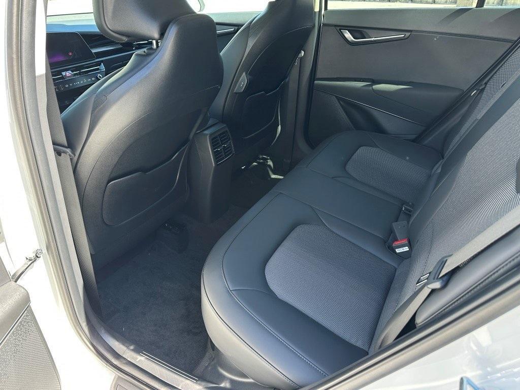 new 2025 Kia Niro car, priced at $31,702