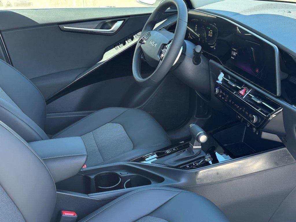 new 2025 Kia Niro car, priced at $31,702
