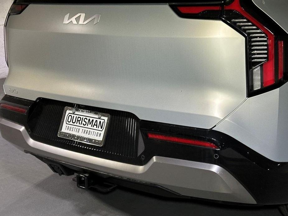 new 2024 Kia EV9 car, priced at $74,385