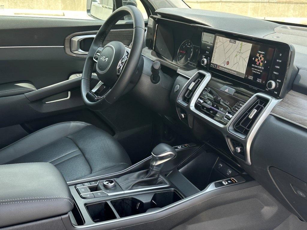 used 2023 Kia Sorento car, priced at $33,036