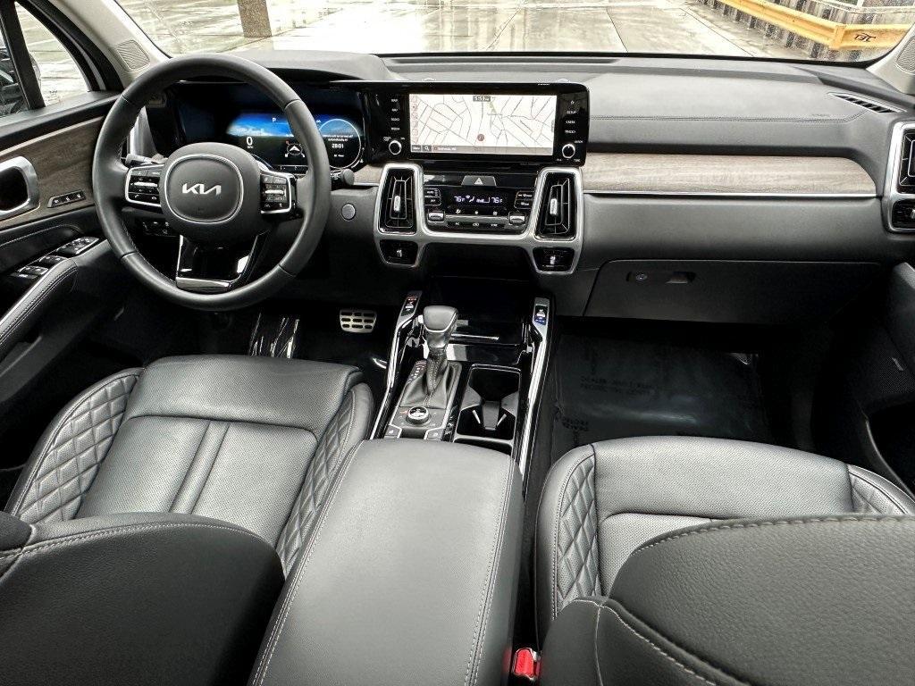 used 2023 Kia Sorento car, priced at $36,921