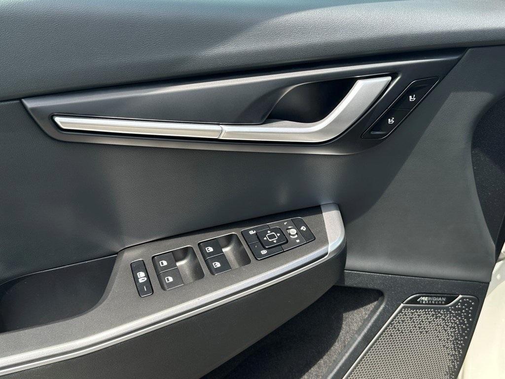 used 2022 Kia EV6 car, priced at $26,995