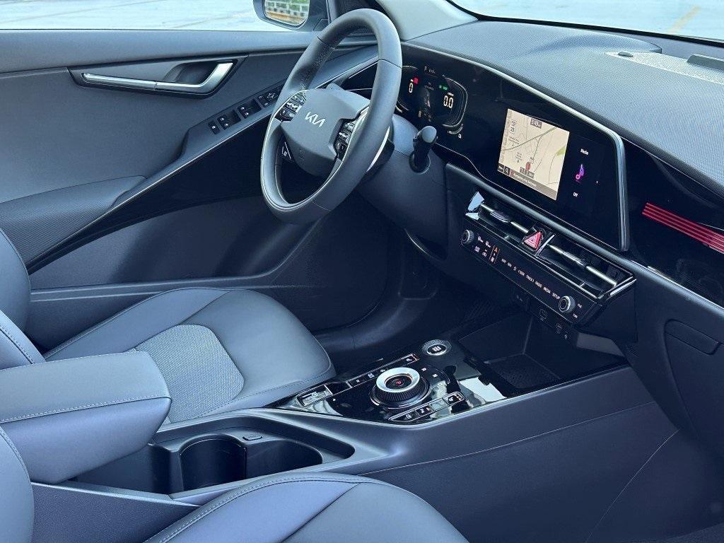 new 2025 Kia Niro Plug-In Hybrid car, priced at $37,132