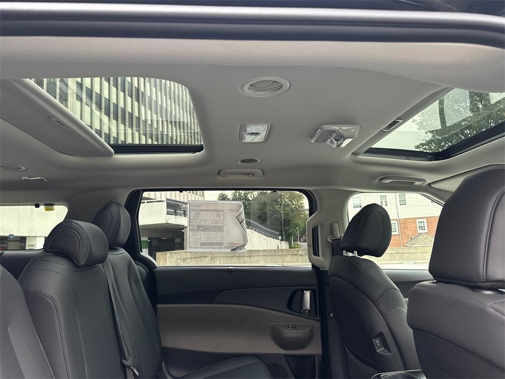 new 2026 Kia Carnival Hybrid car, priced at $46,909