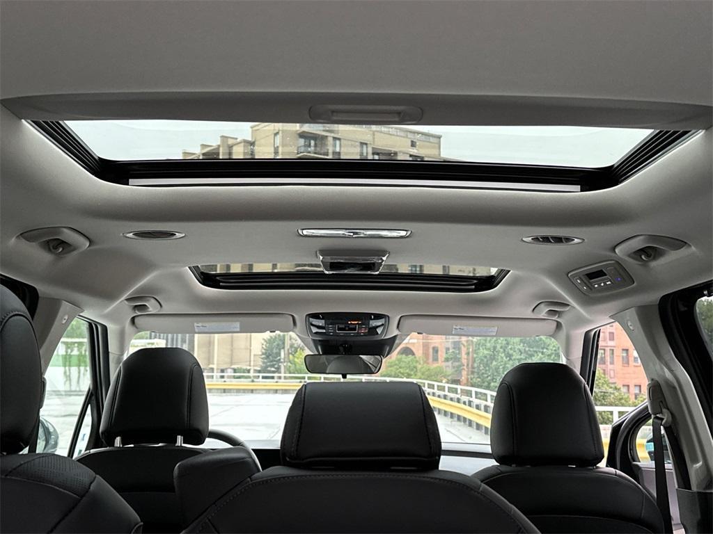 new 2026 Kia Carnival Hybrid car, priced at $46,909