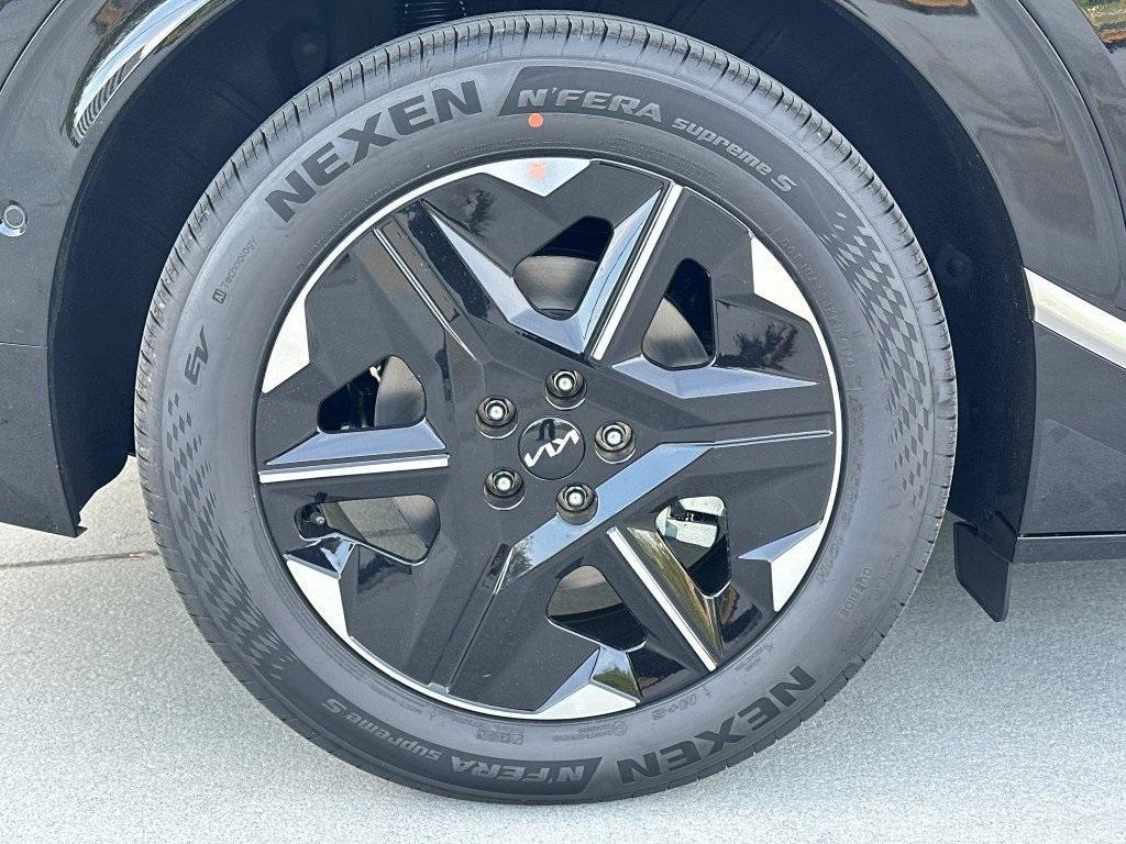 new 2025 Kia EV6 car, priced at $56,995