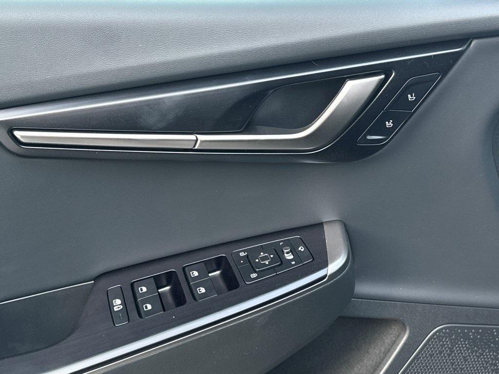 new 2025 Kia EV6 car, priced at $56,995